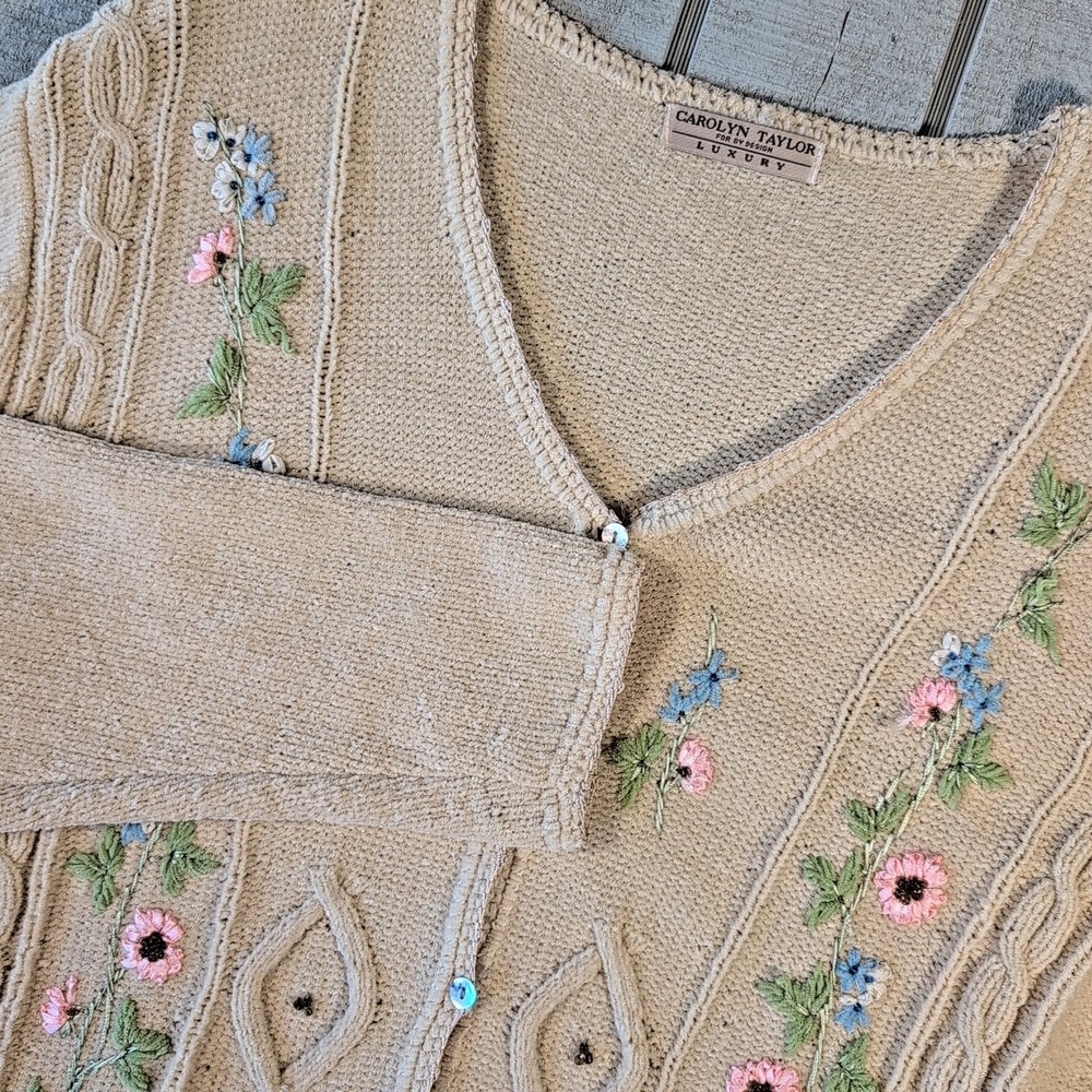 Carolyn Taylor Cardigan Sweater XL Beige Floral Long Cottage Cozy Egypt‎ Jacket